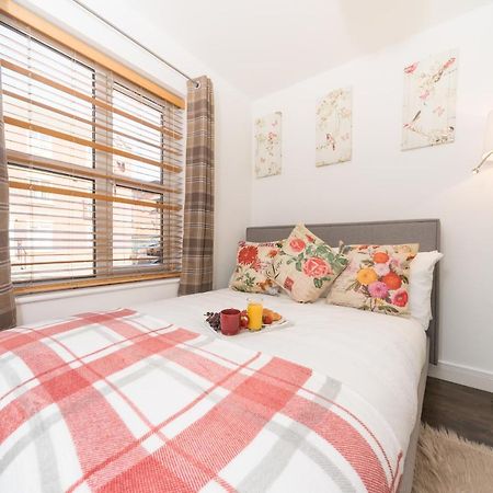 City Centre Posh Parlour Gated Parking 1Bed Wifi Кингстън ъпон Хъл Екстериор снимка