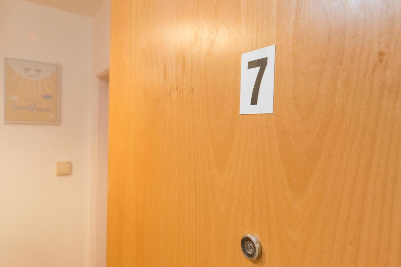City Centre Posh Parlour Gated Parking 1Bed Wifi Кингстън ъпон Хъл Екстериор снимка
