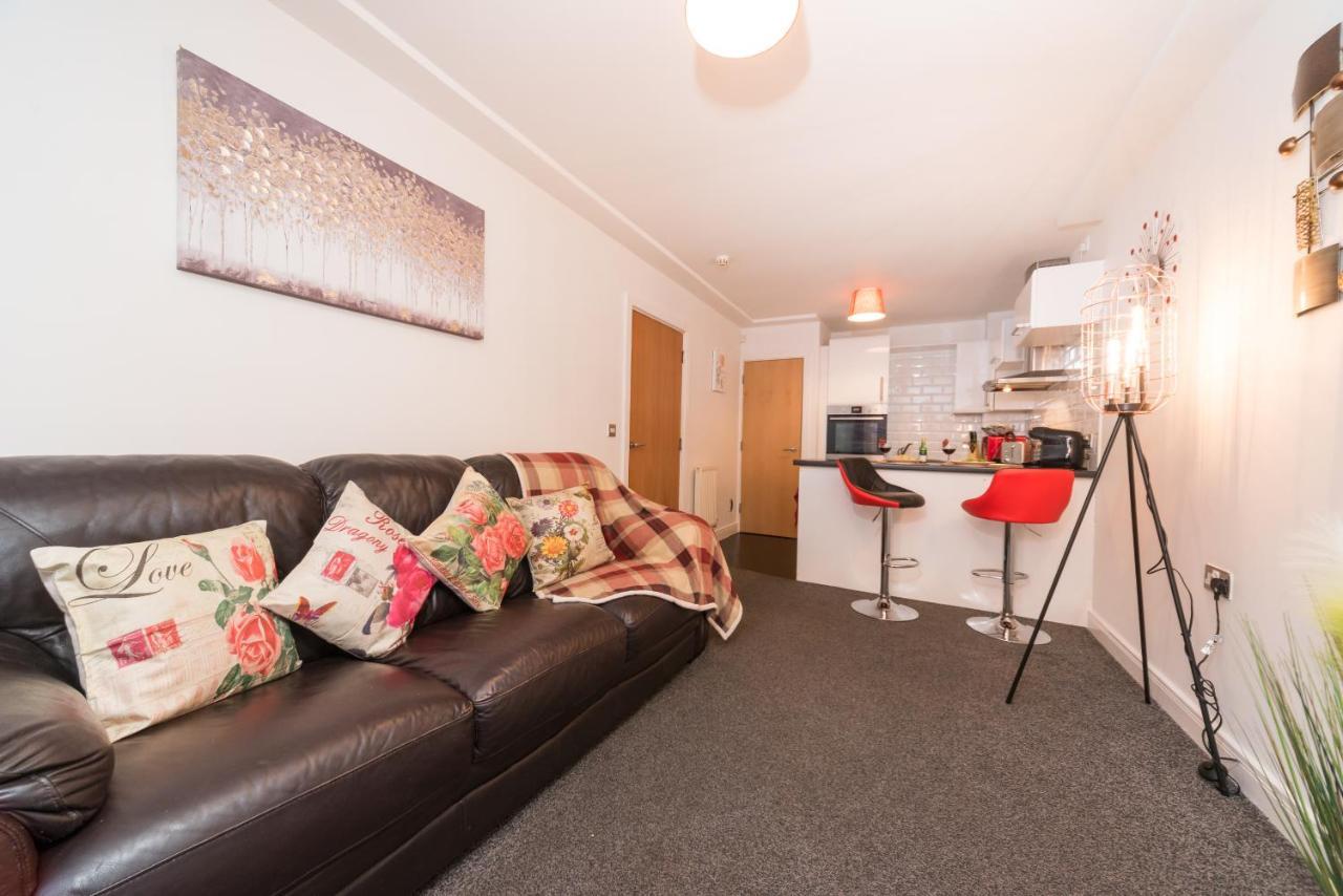 City Centre Posh Parlour Gated Parking 1Bed Wifi Кингстън ъпон Хъл Екстериор снимка