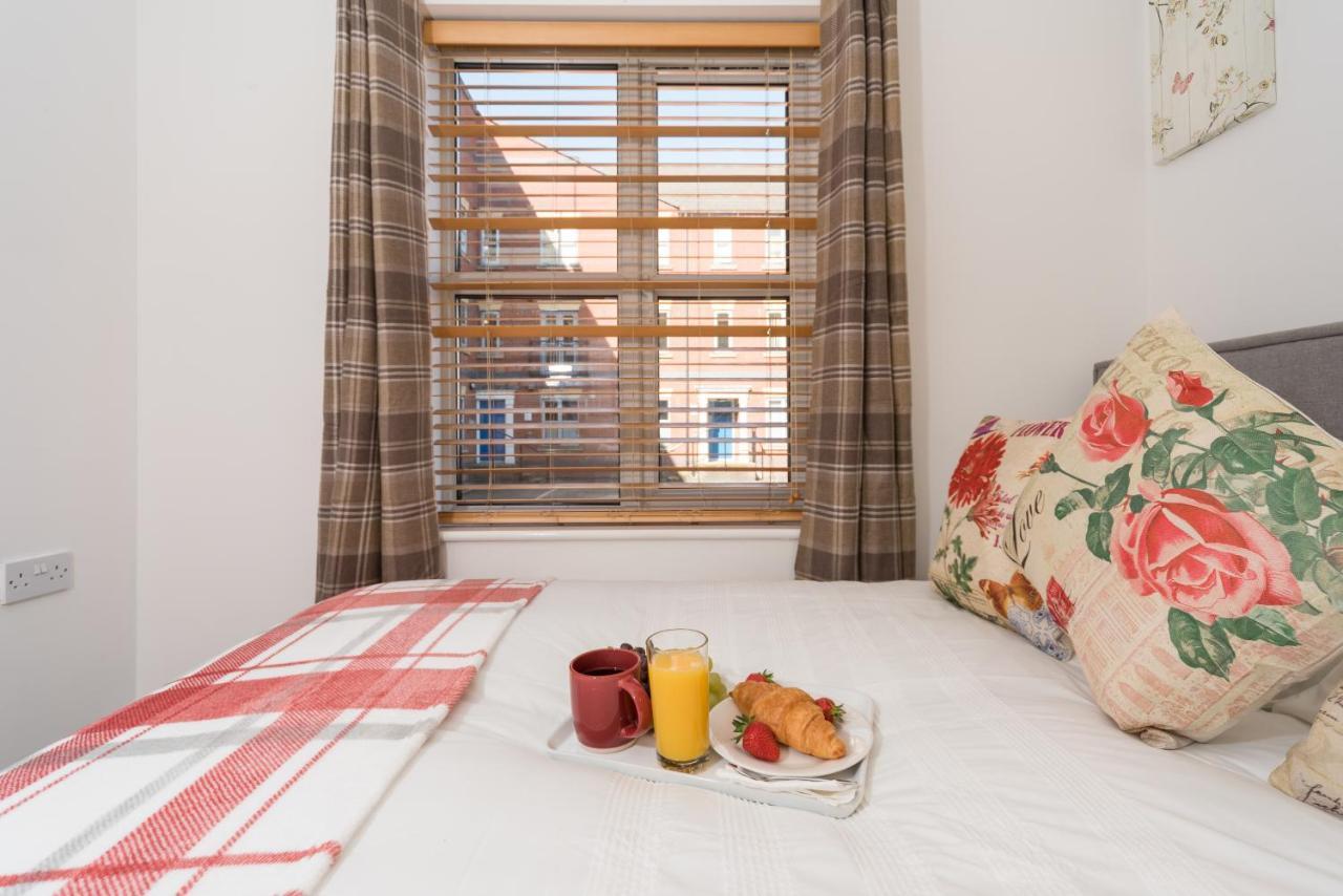 City Centre Posh Parlour Gated Parking 1Bed Wifi Кингстън ъпон Хъл Екстериор снимка