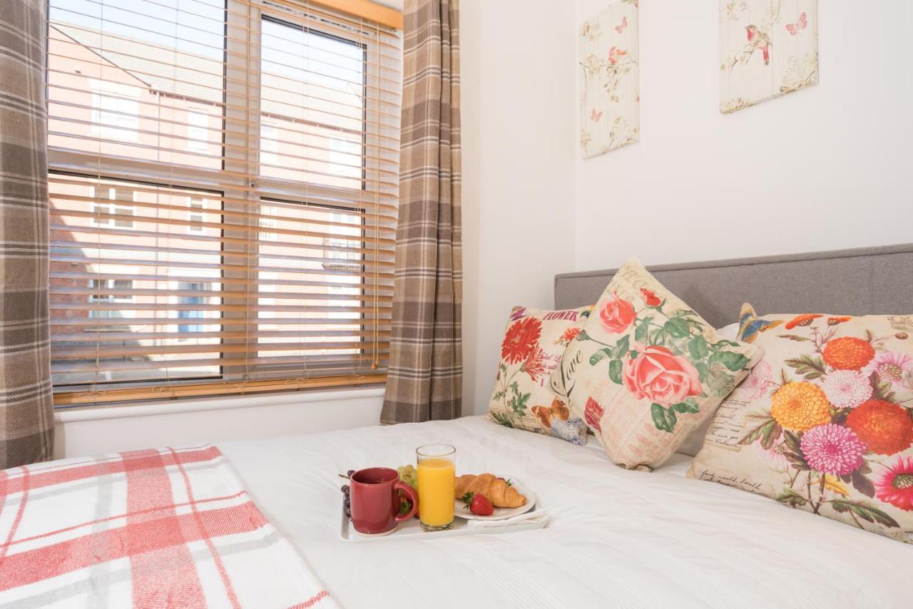 City Centre Posh Parlour Gated Parking 1Bed Wifi Кингстън ъпон Хъл Екстериор снимка