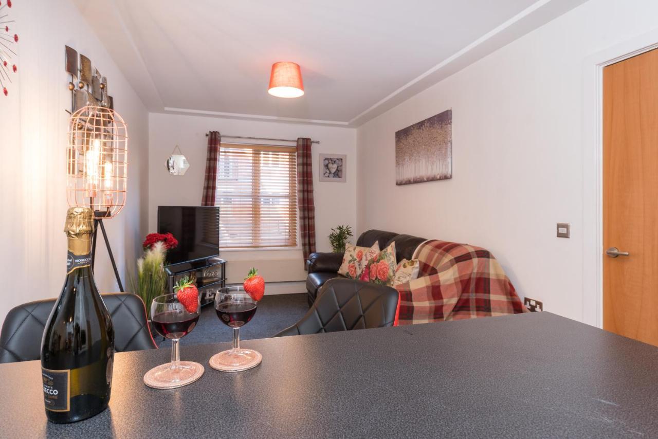 City Centre Posh Parlour Gated Parking 1Bed Wifi Кингстън ъпон Хъл Екстериор снимка